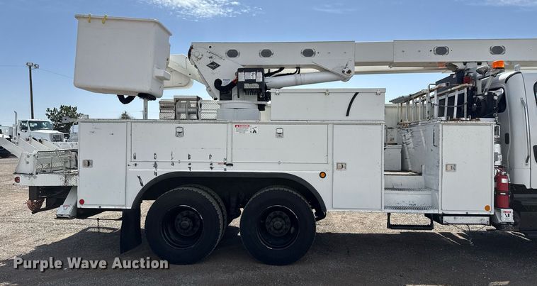 image for item EG5687 2013 Freightliner Business Class M2 bucket truck