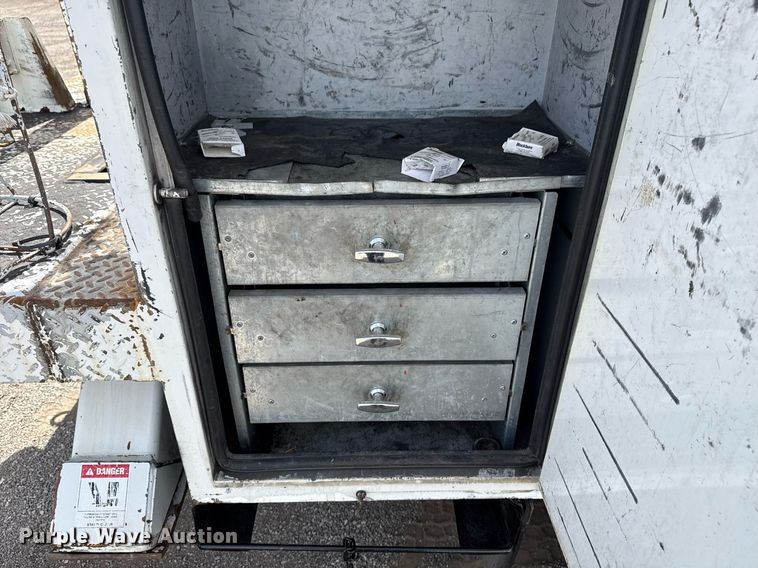 image for item EG5687 2013 Freightliner Business Class M2 bucket truck