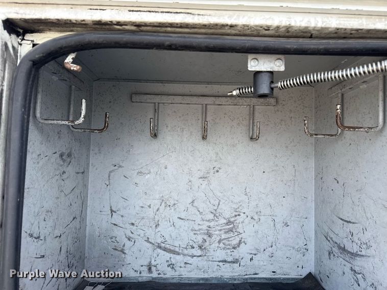 image for item EG5687 2013 Freightliner Business Class M2 bucket truck