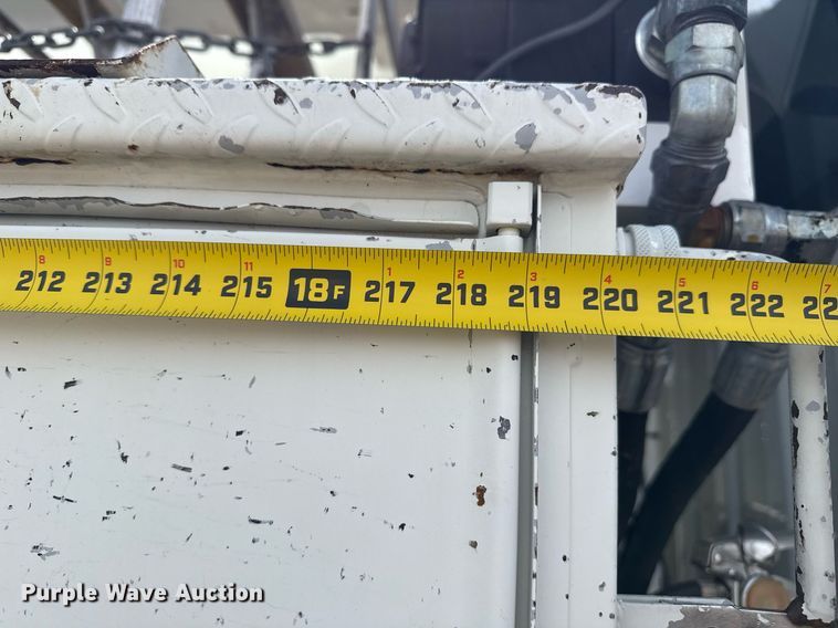 image for item EG5687 2013 Freightliner Business Class M2 bucket truck