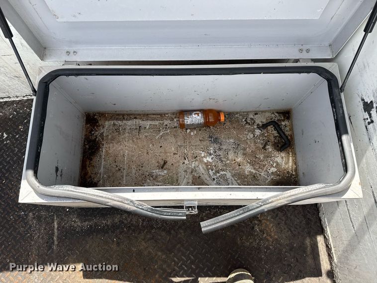 image for item EG5687 2013 Freightliner Business Class M2 bucket truck