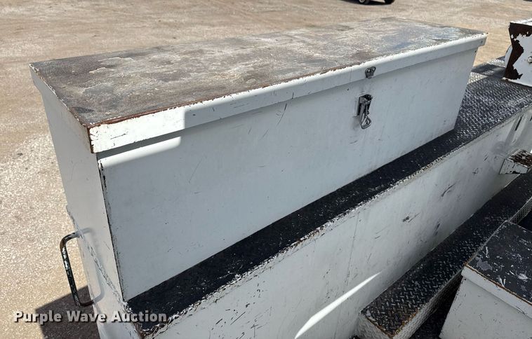 image for item EG5687 2013 Freightliner Business Class M2 bucket truck