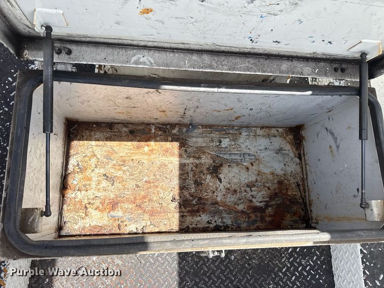 image for item EG5687 2013 Freightliner Business Class M2 bucket truck