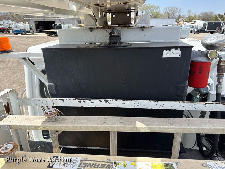 image for item EG5687 2013 Freightliner Business Class M2 bucket truck