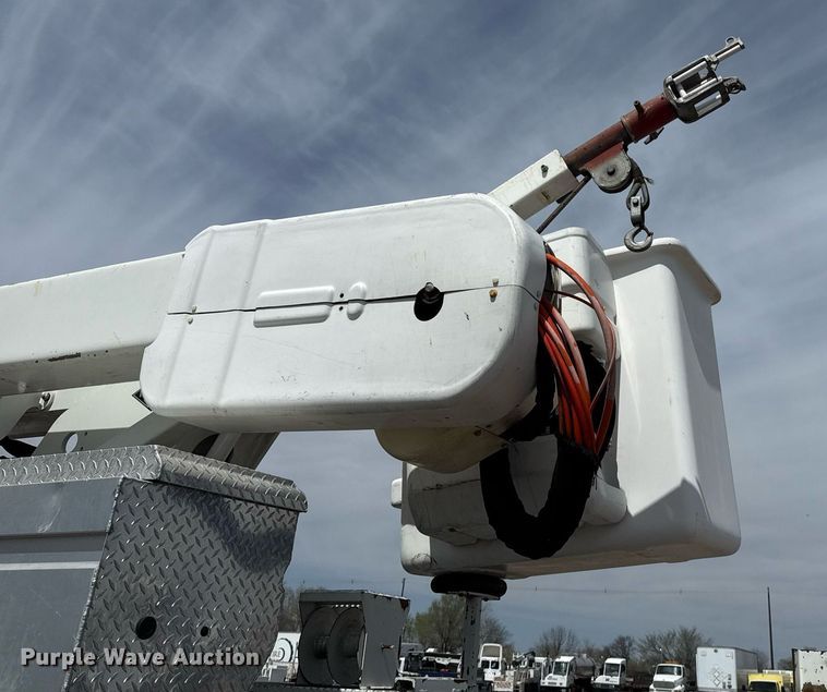 image for item EG5687 2013 Freightliner Business Class M2 bucket truck