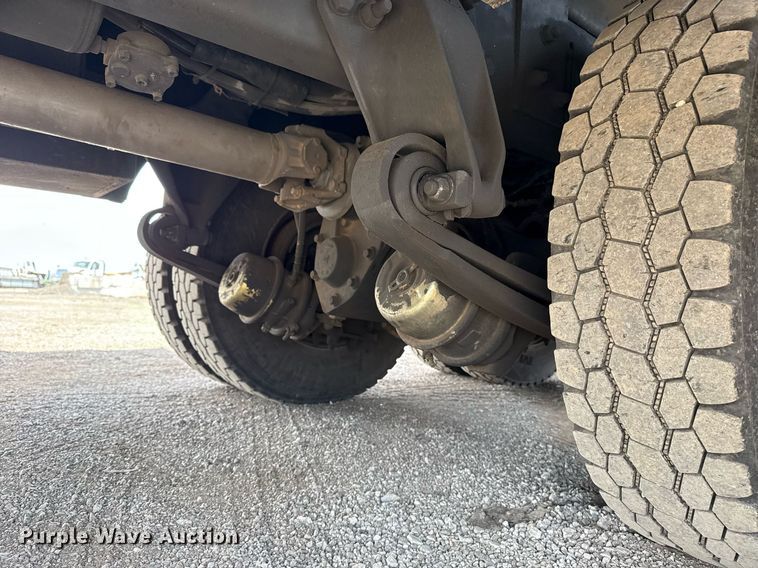 image for item EG5687 2013 Freightliner Business Class M2 bucket truck