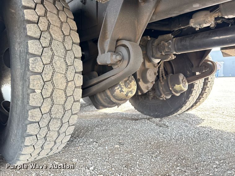 image for item EG5687 2013 Freightliner Business Class M2 bucket truck