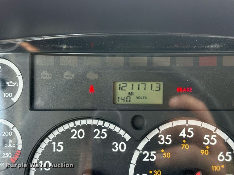 image for item EG5687 2013 Freightliner Business Class M2 bucket truck