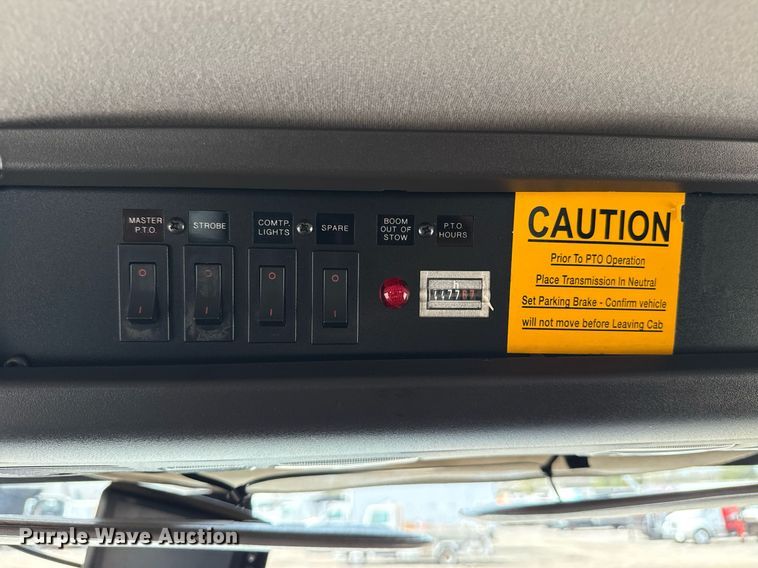 image for item EG5687 2013 Freightliner Business Class M2 bucket truck