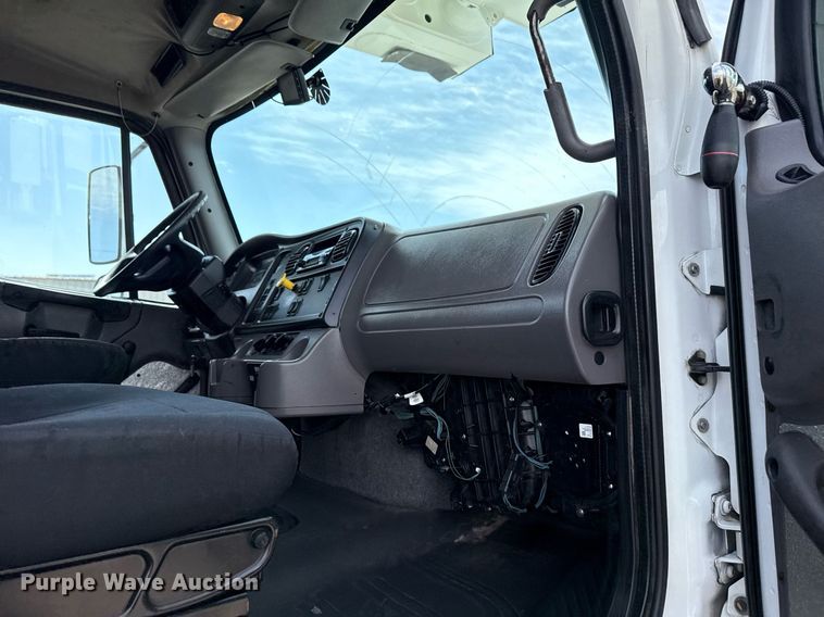 image for item EG5687 2013 Freightliner Business Class M2 bucket truck