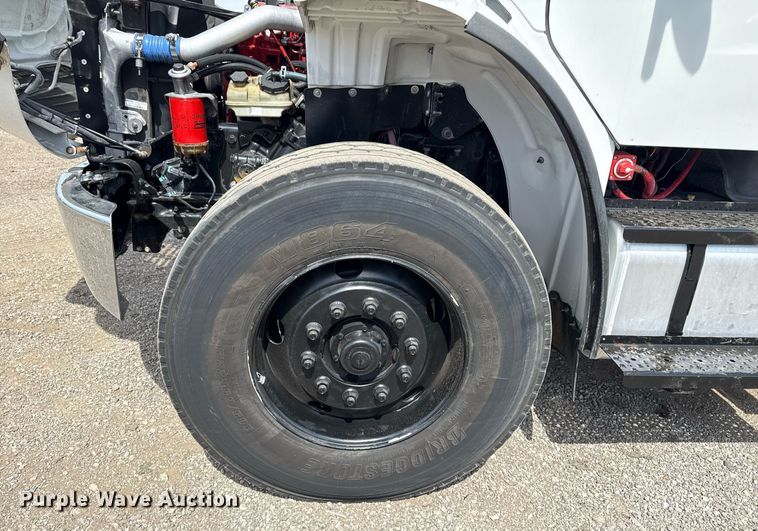 image for item EG5687 2013 Freightliner Business Class M2 bucket truck