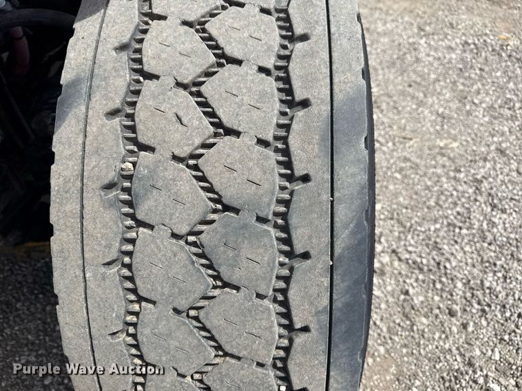 image for item EG5687 2013 Freightliner Business Class M2 bucket truck