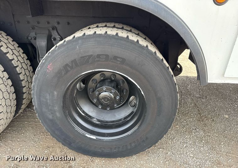 image for item EG5687 2013 Freightliner Business Class M2 bucket truck