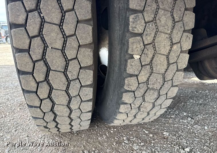 image for item EG5687 2013 Freightliner Business Class M2 bucket truck