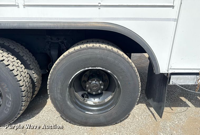 image for item EG5687 2013 Freightliner Business Class M2 bucket truck