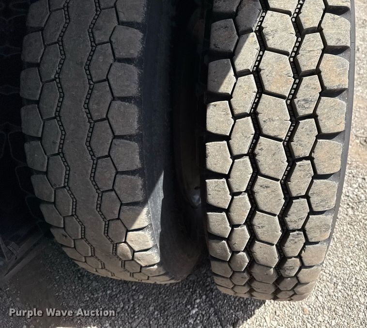 image for item EG5687 2013 Freightliner Business Class M2 bucket truck