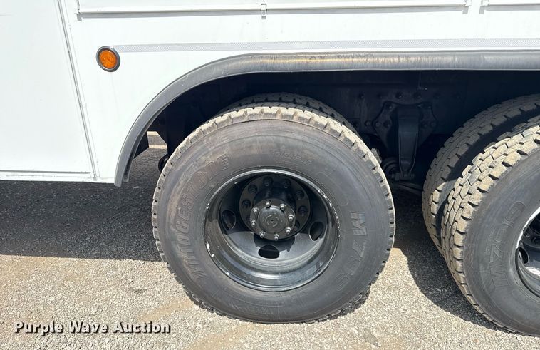 image for item EG5687 2013 Freightliner Business Class M2 bucket truck