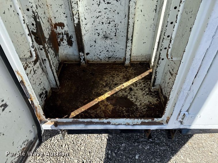 image for item EG5692 2009 International 7500 Crew Cab crane truck