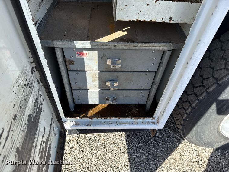 image for item EG5692 2009 International 7500 Crew Cab crane truck