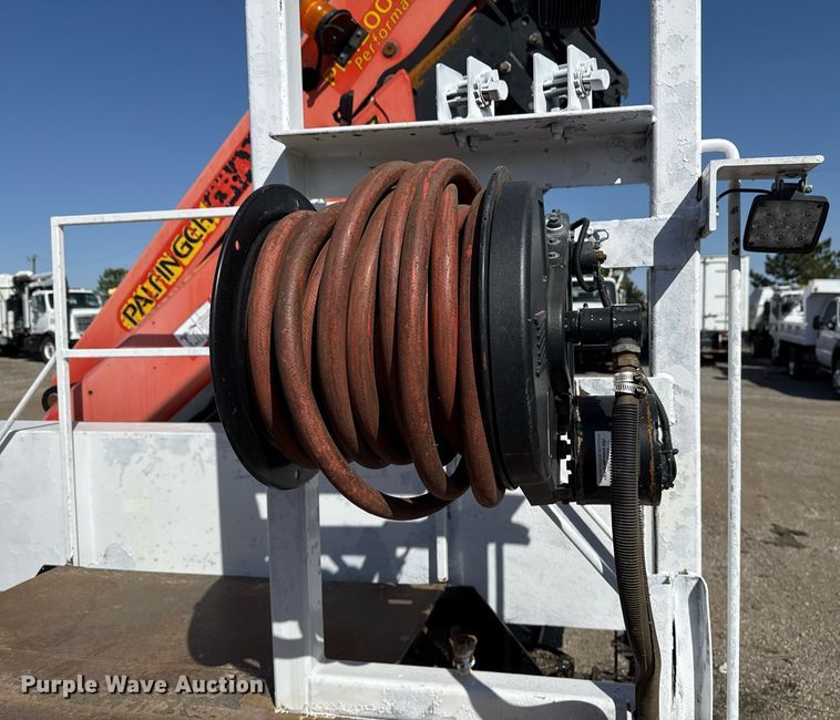 image for item EG5692 2009 International 7500 Crew Cab crane truck