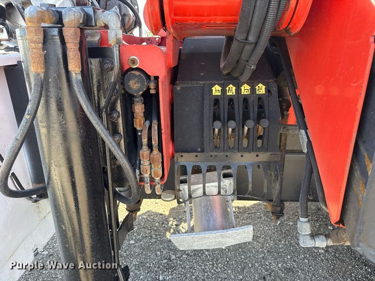 image for item EG5692 2009 International 7500 Crew Cab crane truck