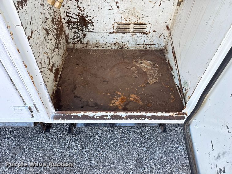 image for item EG5692 2009 International 7500 Crew Cab crane truck