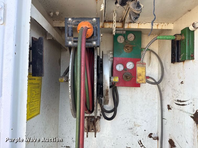 image for item EG5692 2009 International 7500 Crew Cab crane truck