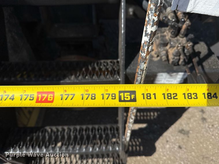 image for item EG5692 2009 International 7500 Crew Cab crane truck