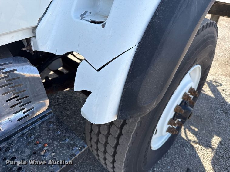 image for item EG5692 2009 International 7500 Crew Cab crane truck