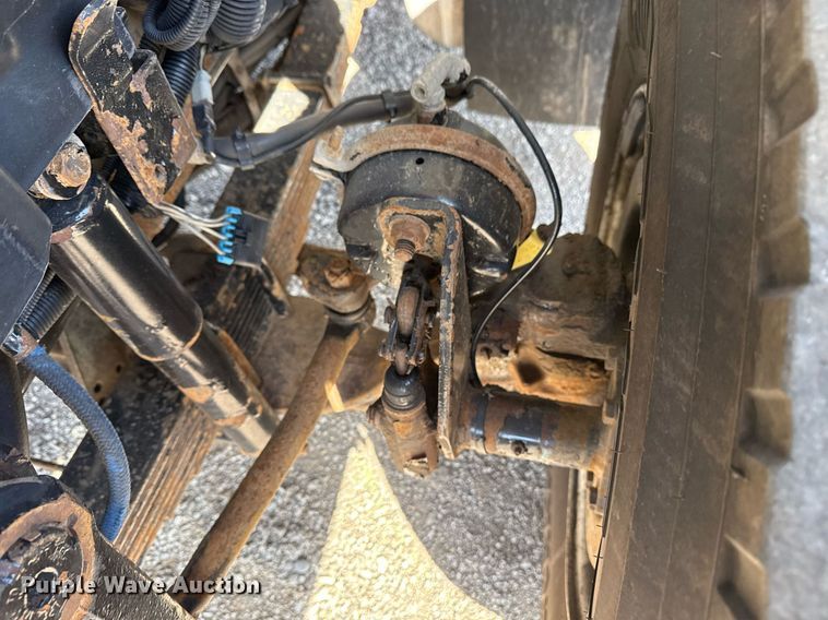 image for item EG5692 2009 International 7500 Crew Cab crane truck