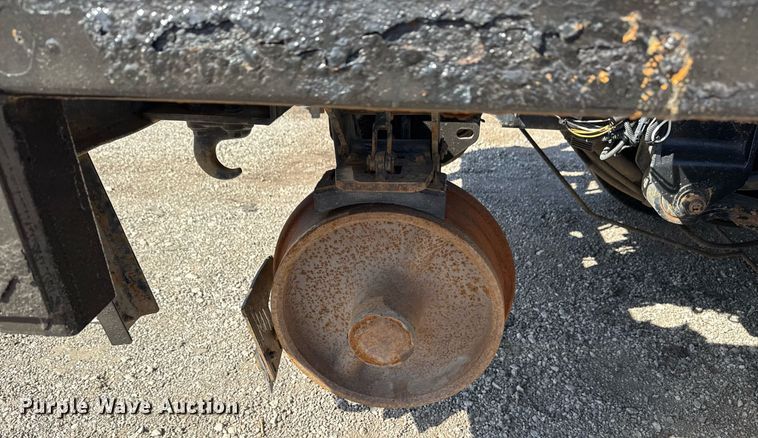 image for item EG5692 2009 International 7500 Crew Cab crane truck