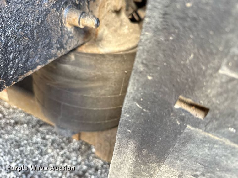 image for item EG5692 2009 International 7500 Crew Cab crane truck