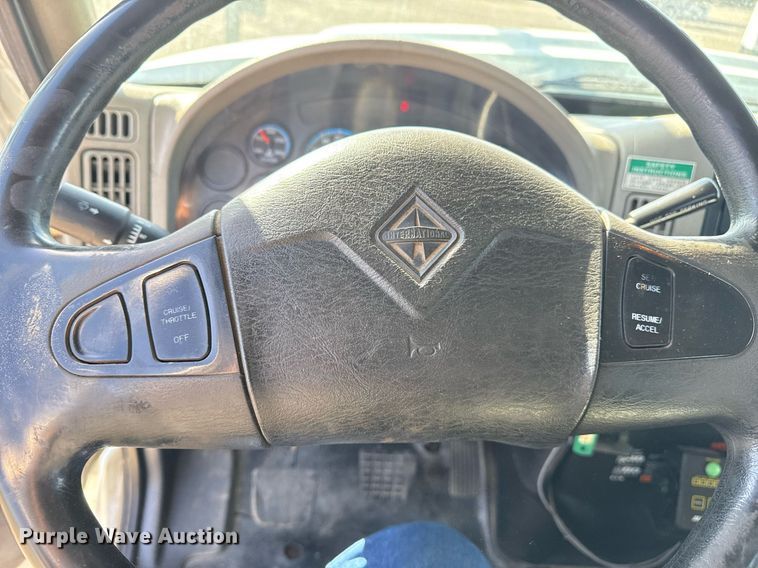 image for item EG5692 2009 International 7500 Crew Cab crane truck