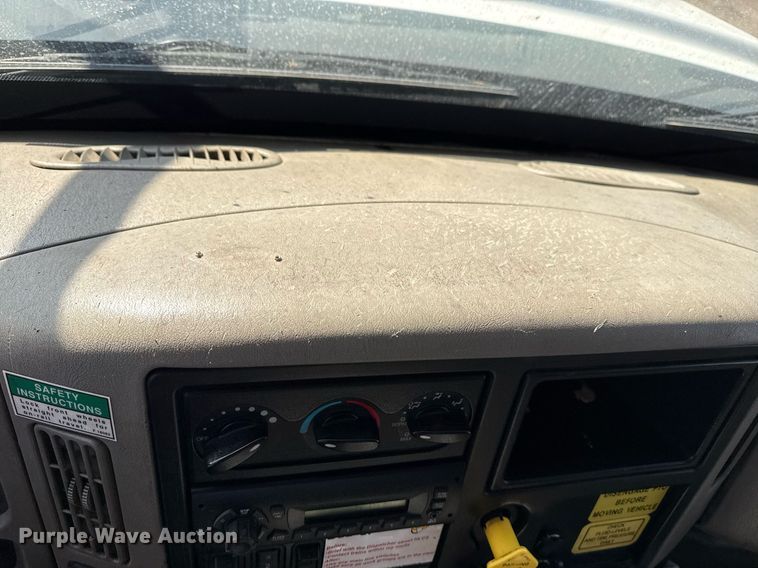 image for item EG5692 2009 International 7500 Crew Cab crane truck