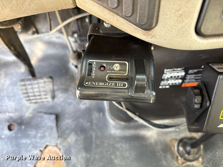 image for item EG5692 2009 International 7500 Crew Cab crane truck