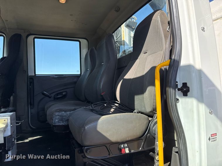 image for item EG5692 2009 International 7500 Crew Cab crane truck