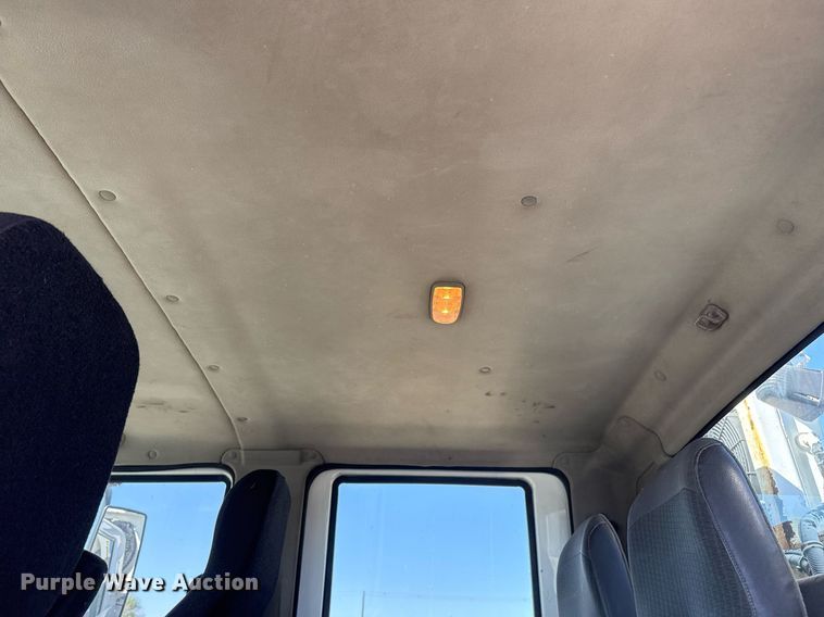 image for item EG5692 2009 International 7500 Crew Cab crane truck