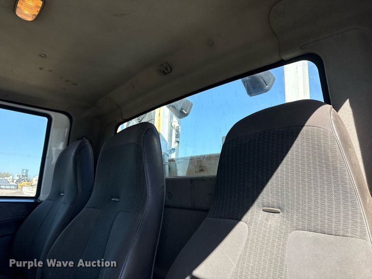 image for item EG5692 2009 International 7500 Crew Cab crane truck