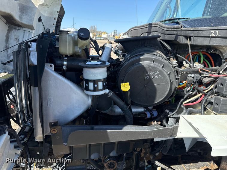 image for item EG5692 2009 International 7500 Crew Cab crane truck