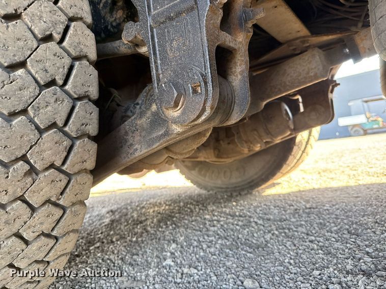 image for item EG5692 2009 International 7500 Crew Cab crane truck