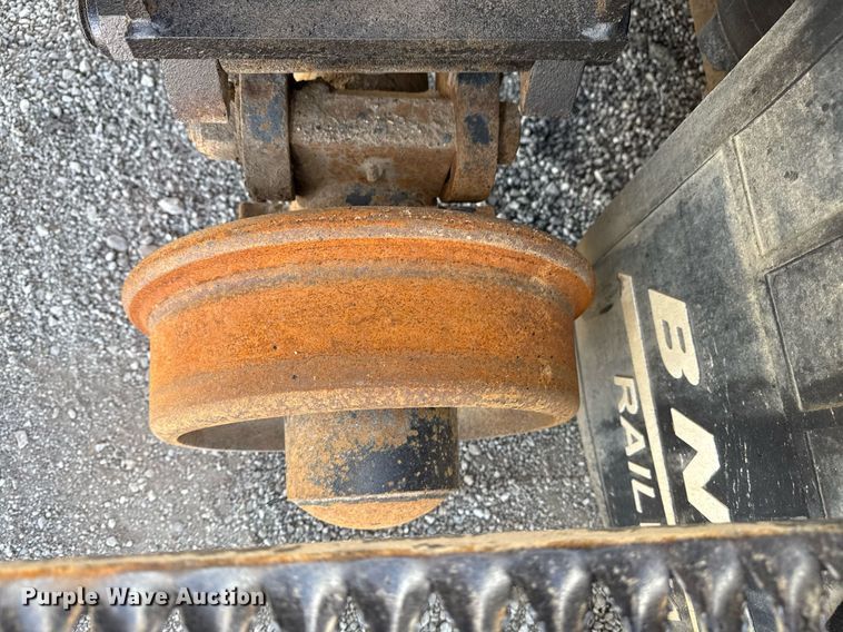 image for item EG5692 2009 International 7500 Crew Cab crane truck