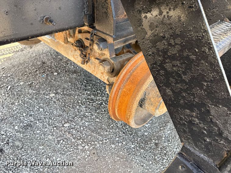 image for item EG5692 2009 International 7500 Crew Cab crane truck