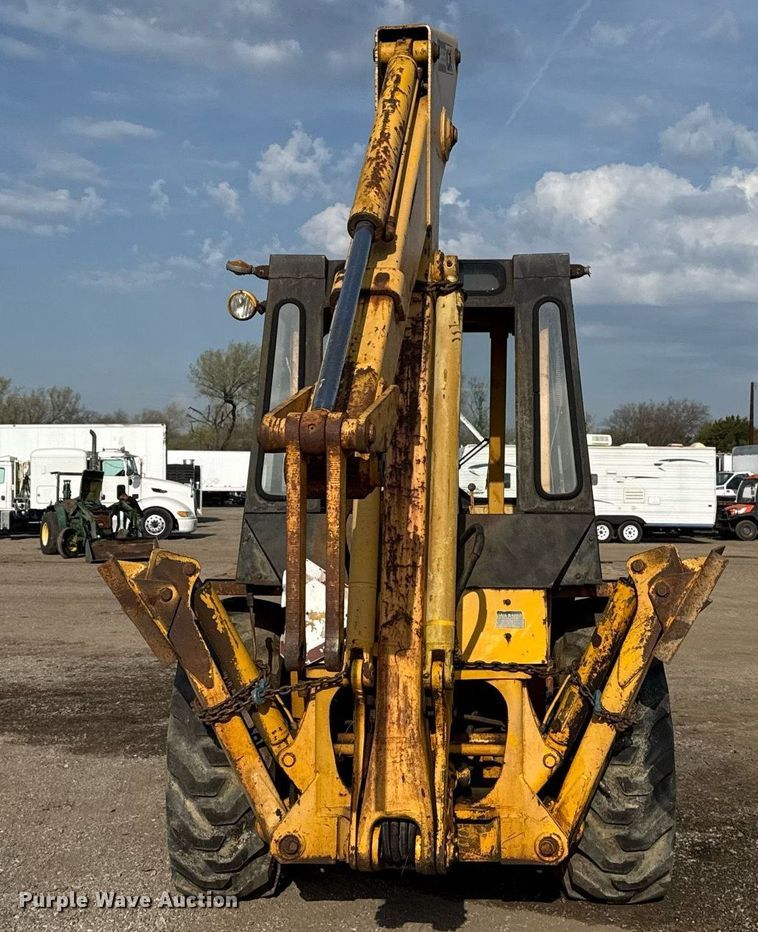 image for item EG5694 1973 Case 580B backhoe