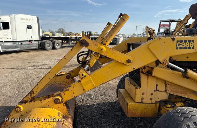 image for item EG5694 1973 Case 580B backhoe