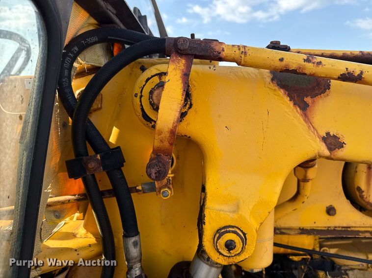 image for item EG5694 1973 Case 580B backhoe