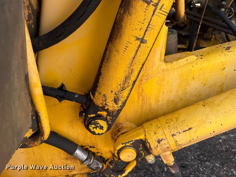 image for item EG5694 1973 Case 580B backhoe