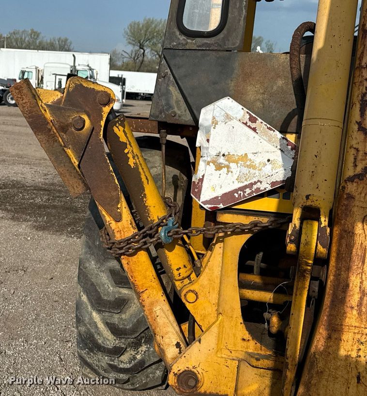 image for item EG5694 1973 Case 580B backhoe