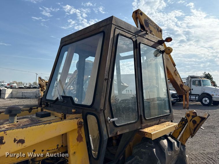 image for item EG5694 1973 Case 580B backhoe