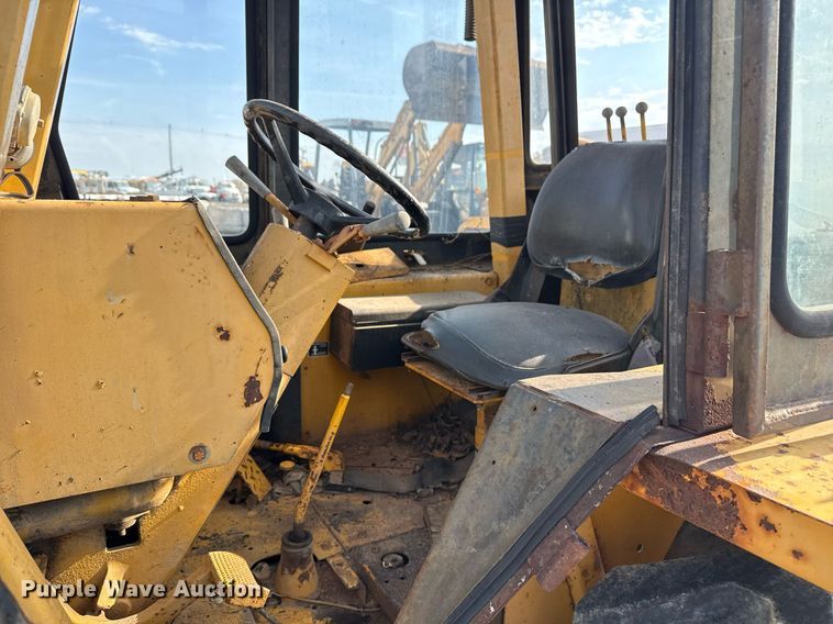 image for item EG5694 1973 Case 580B backhoe