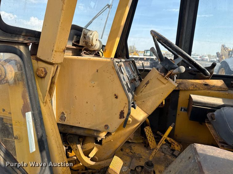 image for item EG5694 1973 Case 580B backhoe